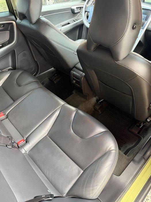 Vând Volvo XC60 2009
