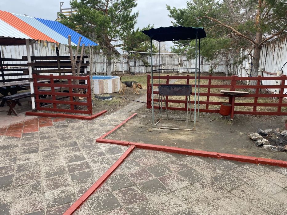 Сдам домик с камином и беседкой.