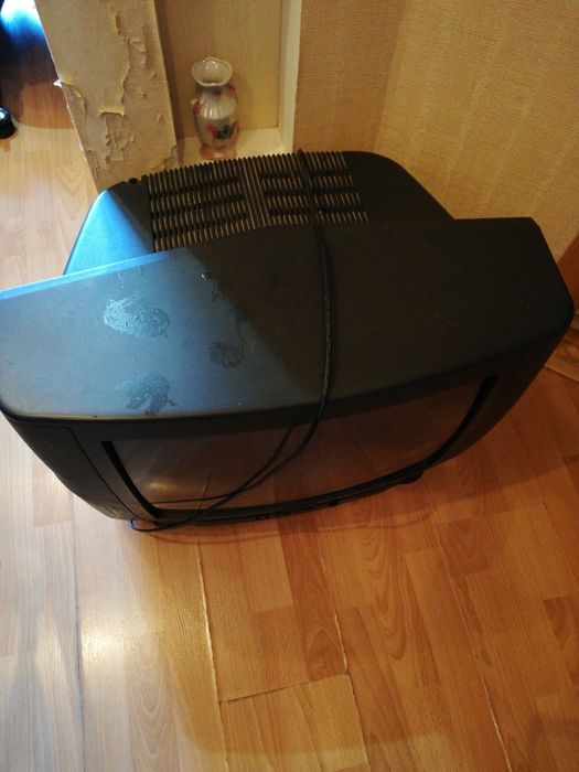 Продам телевизор