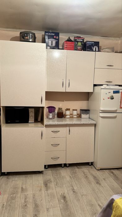 Срочно продам!!! Кухонный гарнитур