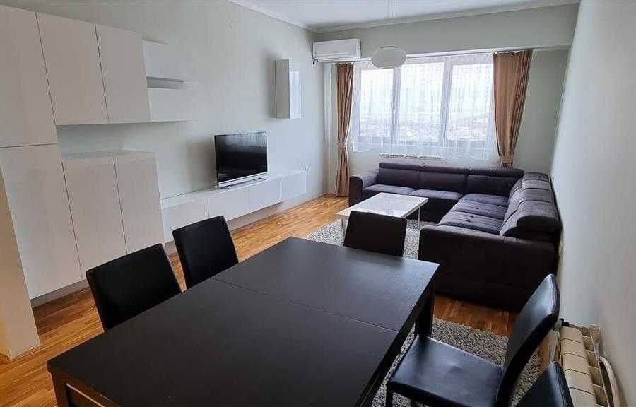 Дава се под наем Двустаен апартамент в Бургас, Зорница - 51 кв.м за 204 € - Снимка #1