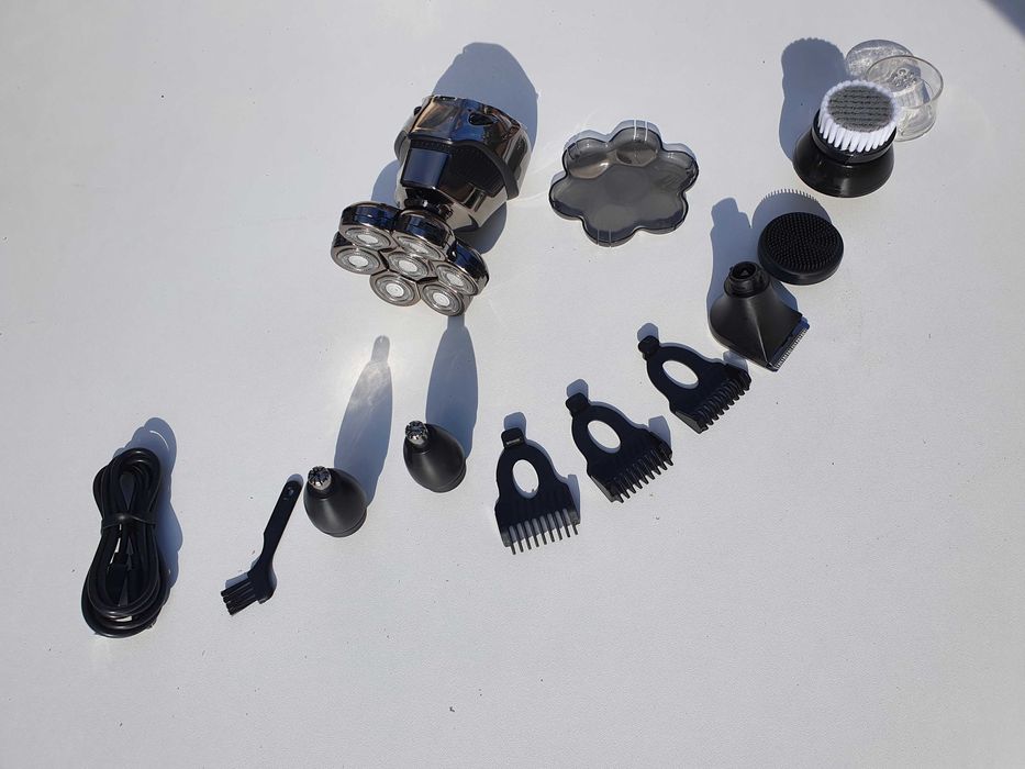 Aparat de ras 7D flexibil cu multiple  accesorii  pentru barbierit