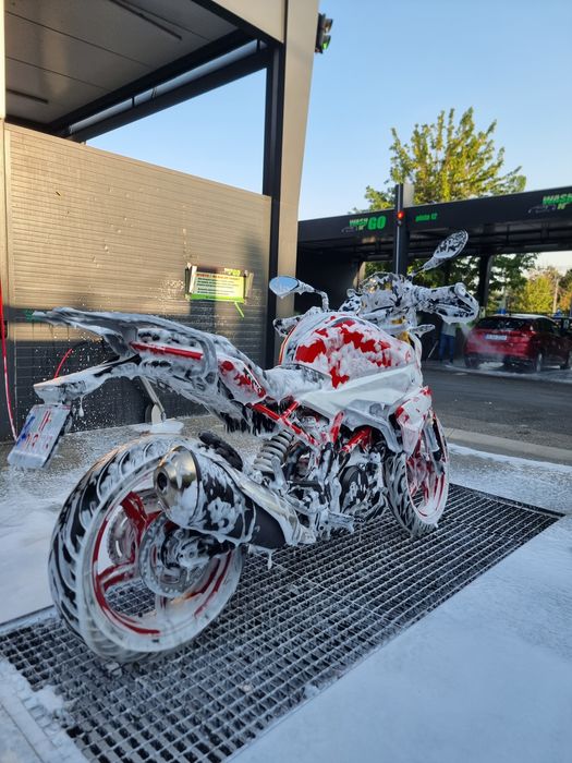 BMW G310R 2023 – 7.900 km – Accesorii originale BMW | Facturi și garanție