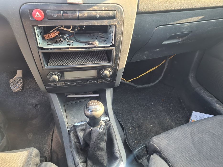 Сеат Ибиза 1.4,кубика,16V,75,к.с,бензин на части. Seat Ibiza.