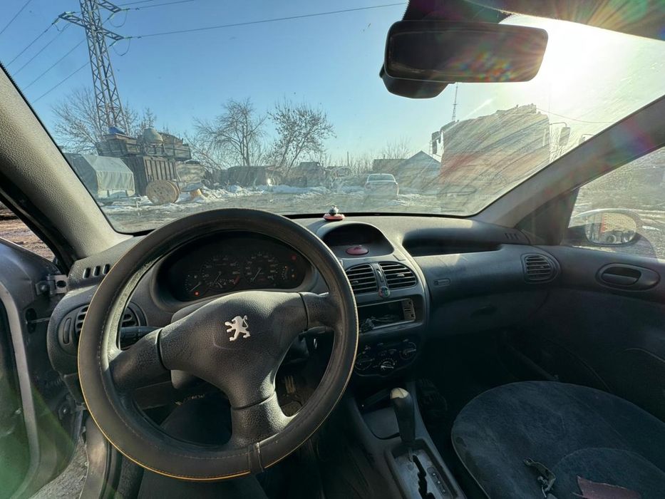 Продам Peugeot 206