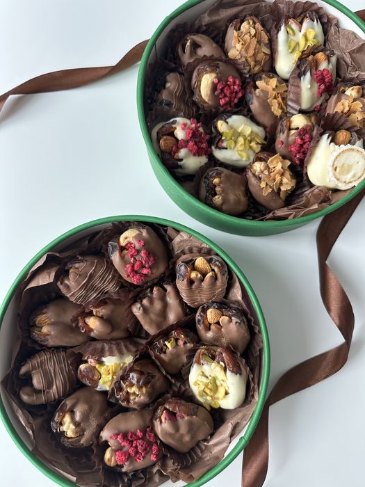 Финики в шоколаде