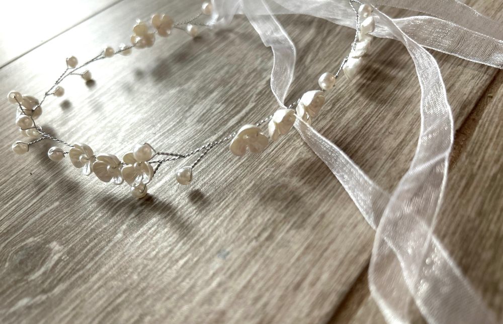 Vând coronițe flori - pentru coafuri sau legatoare