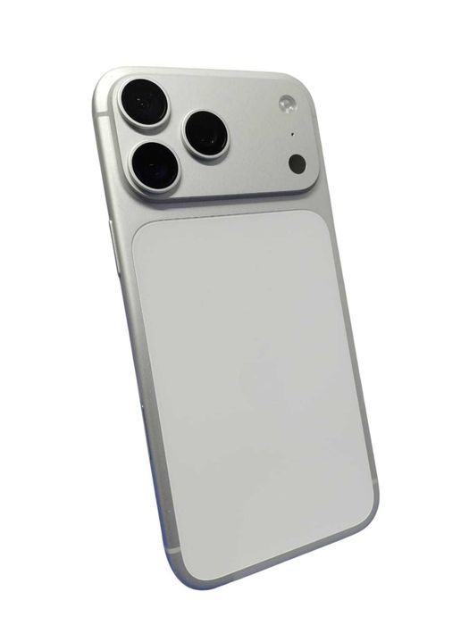 IPhone 17 Pro Max, 100% Baterie