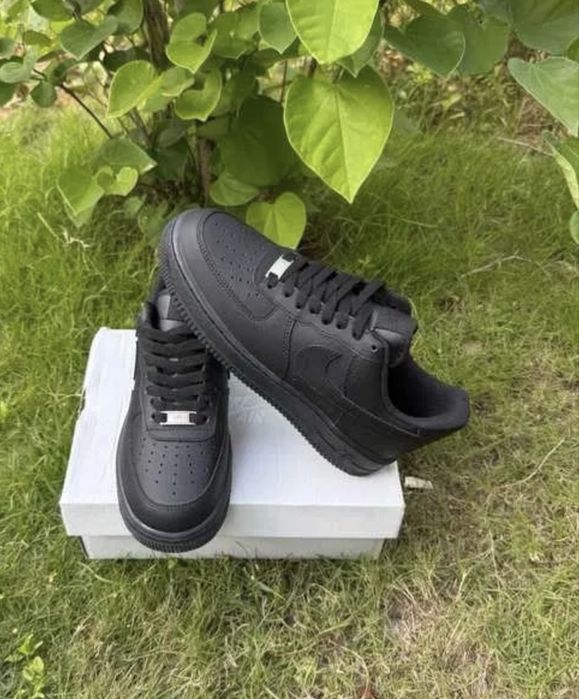 Adidasi Airforce 1