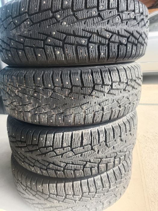 Шины  зимние ШИПОВАННЫЕ