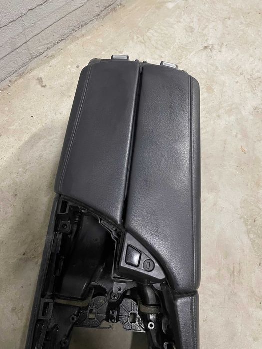 BMW F10 F11 централна конзола барче подлакътник