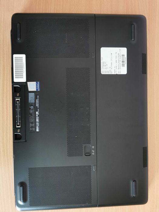 Dell Precision 7520, 15.6" 1920x1080, i7-6820HQ
