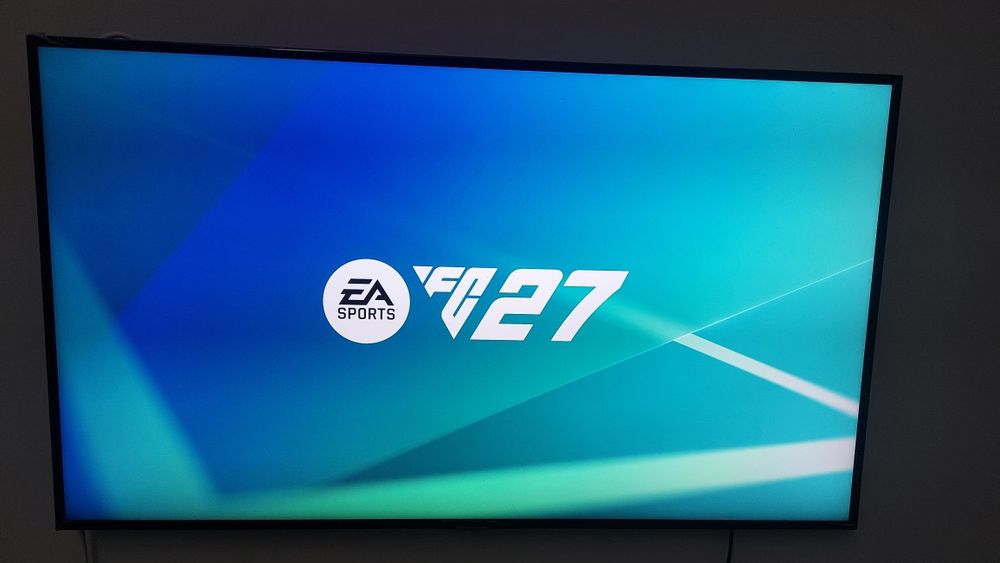 PS5 slim+фифа 27 + 2дж и ещё игры