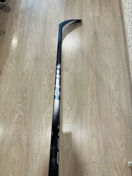 Хоккейнве клюшки Bauer и CCM