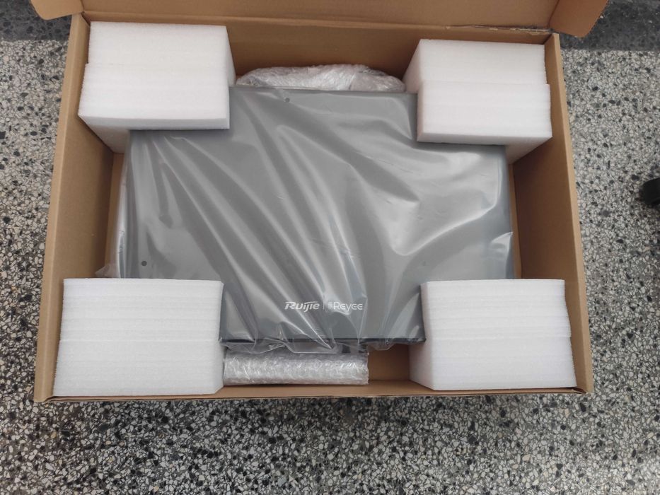 Суич Ruijie RG-ES226GC-P
10/100/1000Base-T ports