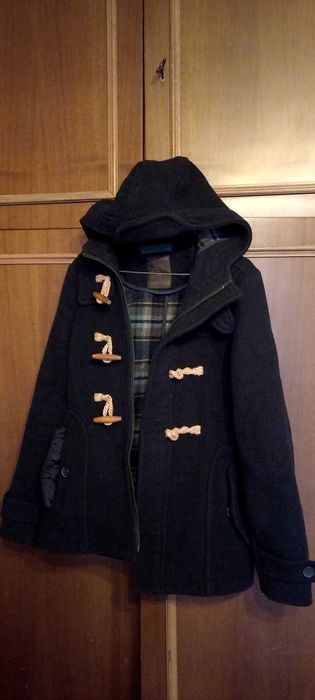 Черно вълено палто Bershka.