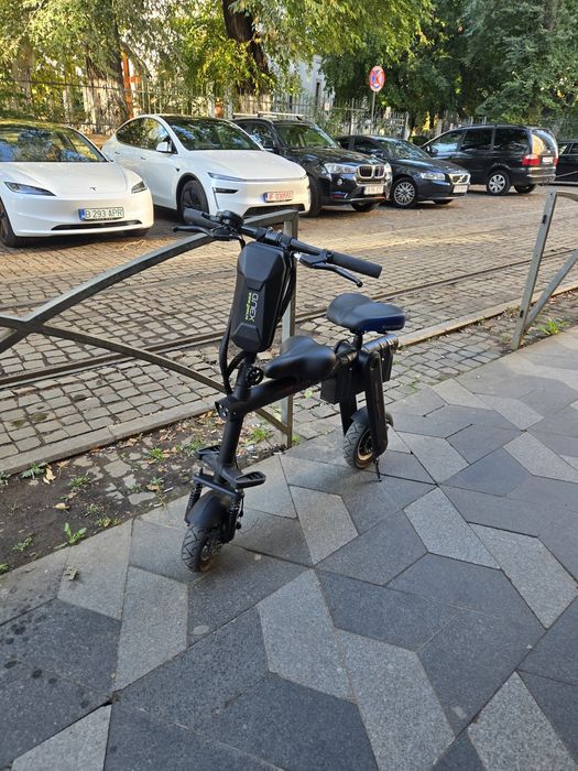 Trotineta cu sa...