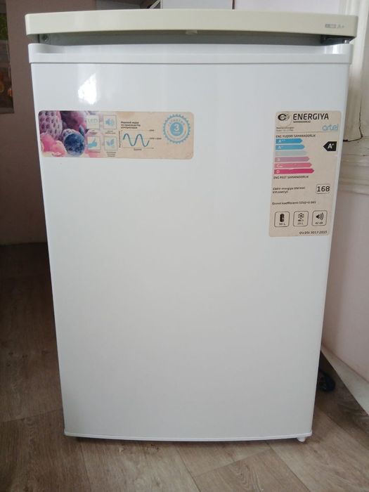 Холодилник артел сотилади