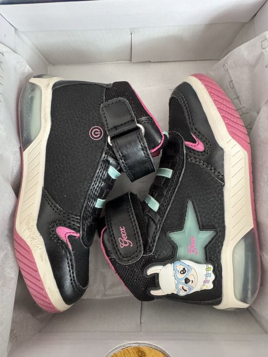 Geox светещи високи маратонки 26 р-р