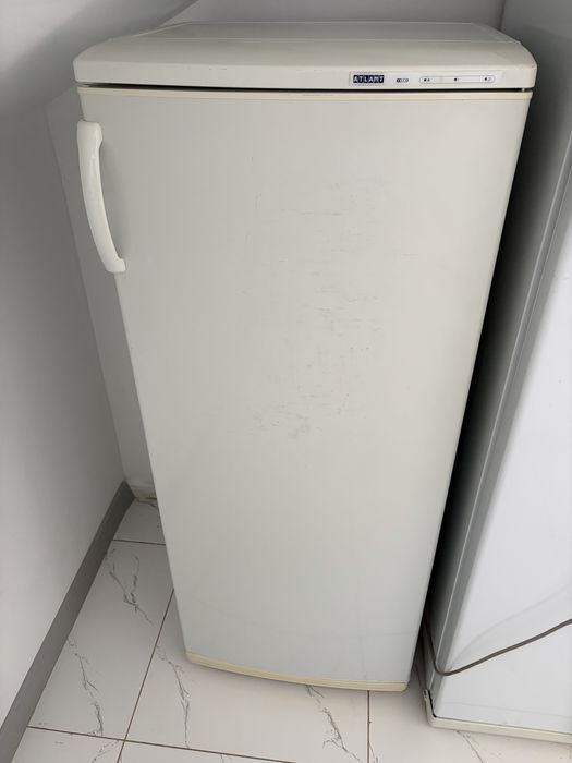 Продам морозильник