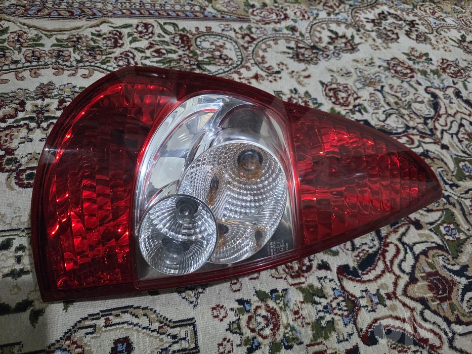 Lada Priora 2171 orqa stopi