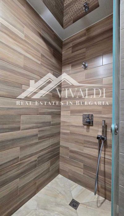 Продава се Тристаен апартамент в Варна, Център - 95 кв.м за 1557 €/кв.м - Снимка #15