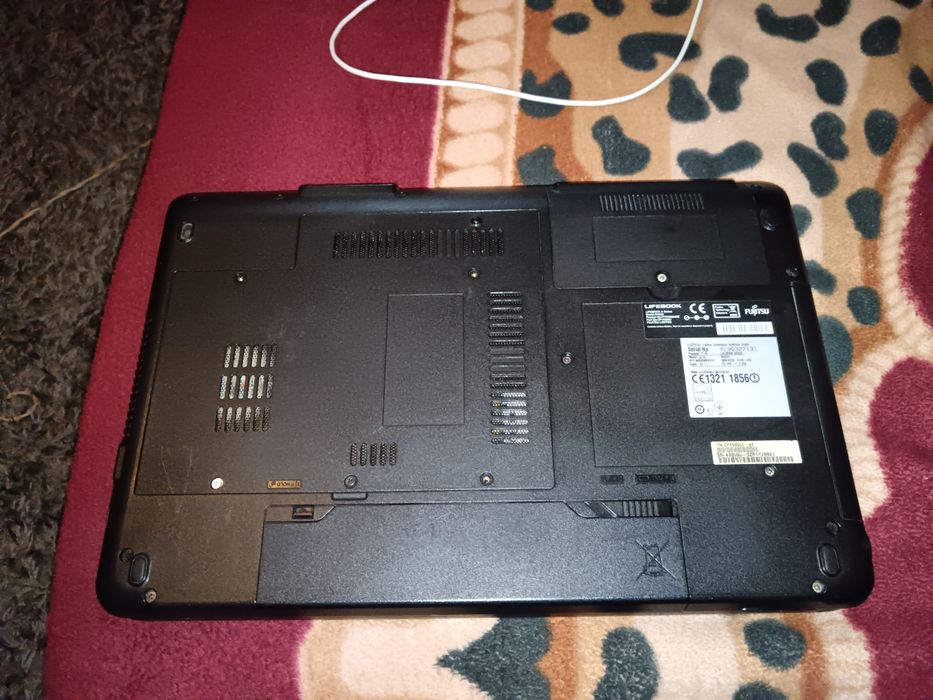 Laptop fujitsu lifebook