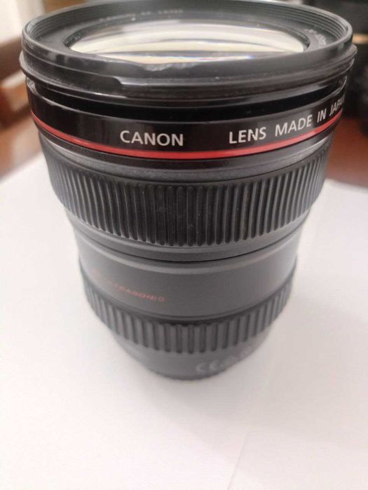 Объектив  Кенон EF 24-105 mm 1 : 4 L USM (Япония)