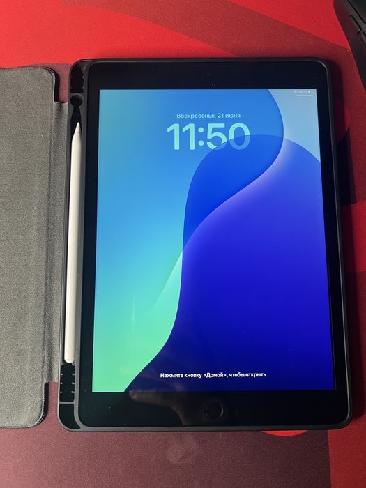 iPad 8 в идеальном состоянии