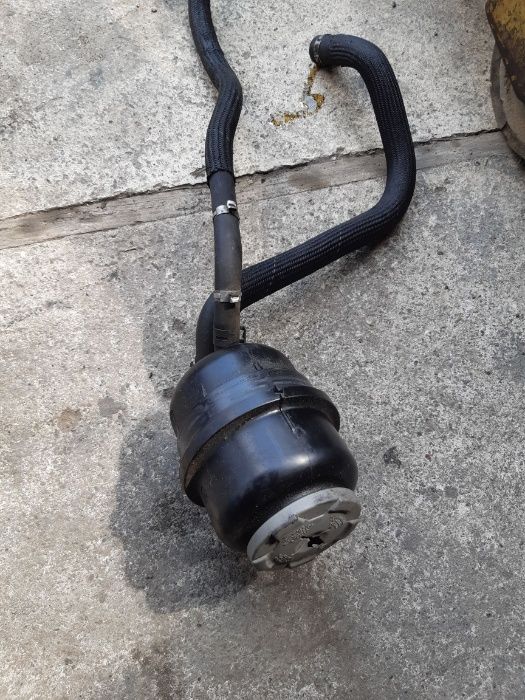 Vas lichid parbriz vas lichid servodirectie pompa frana audi A6 C6 4F