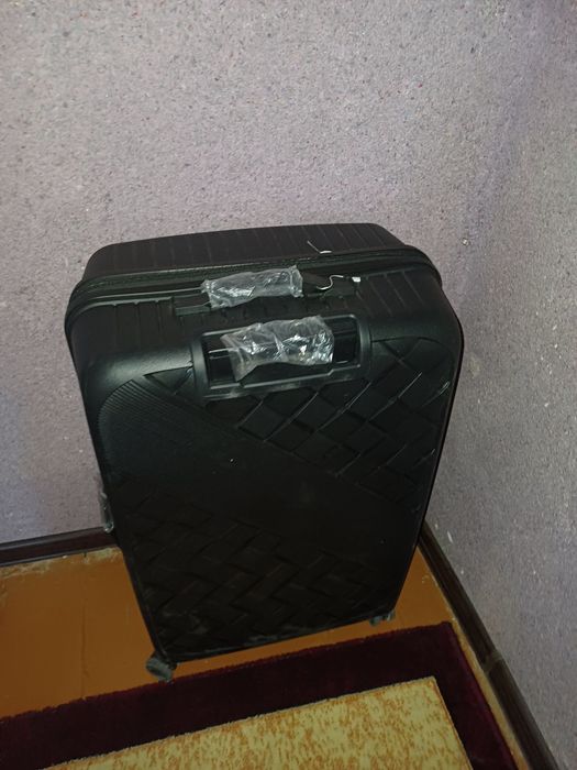 Чемодан сатылады