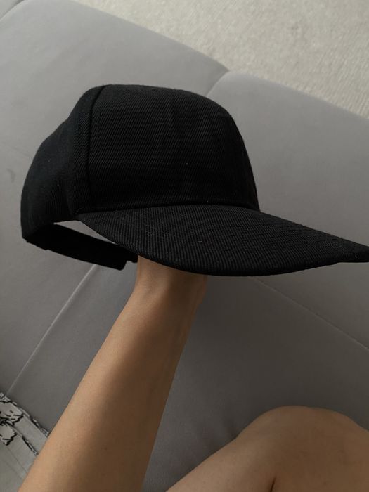 Продам шапки, кепки в подарок