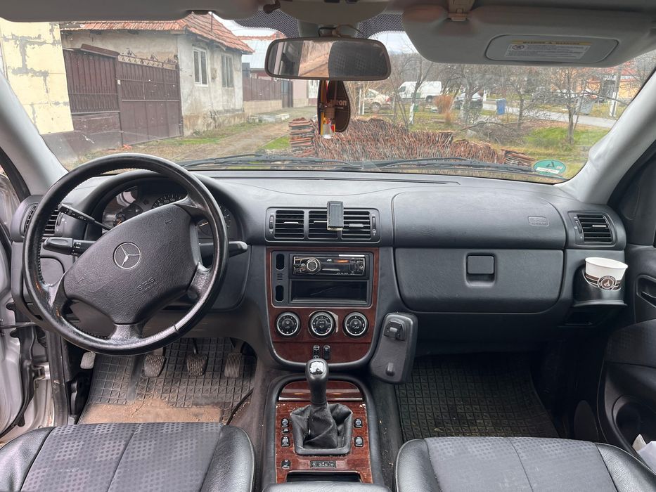 Mercedes ML 270 manual