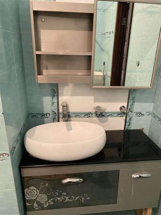 Унитаз, биде, ванна, шкаф раковина