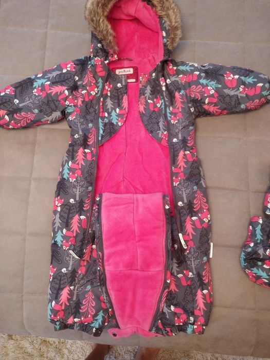 Продам зимний комбинезон для девочки