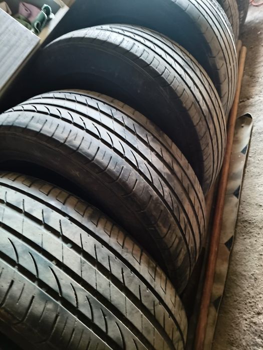 Продам шины 215/55R17