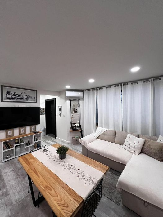 Дава се под наем Едностаен апартамент в Варна, Спортна зала - 30 кв.м за 500 € - Снимка #1