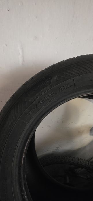 Vand 4 cauciucuri vară