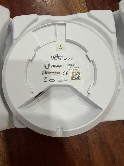 2x Ubiquiti UniFi AP AC Lite (UAP-AC-LITE) – Access Point WiFi