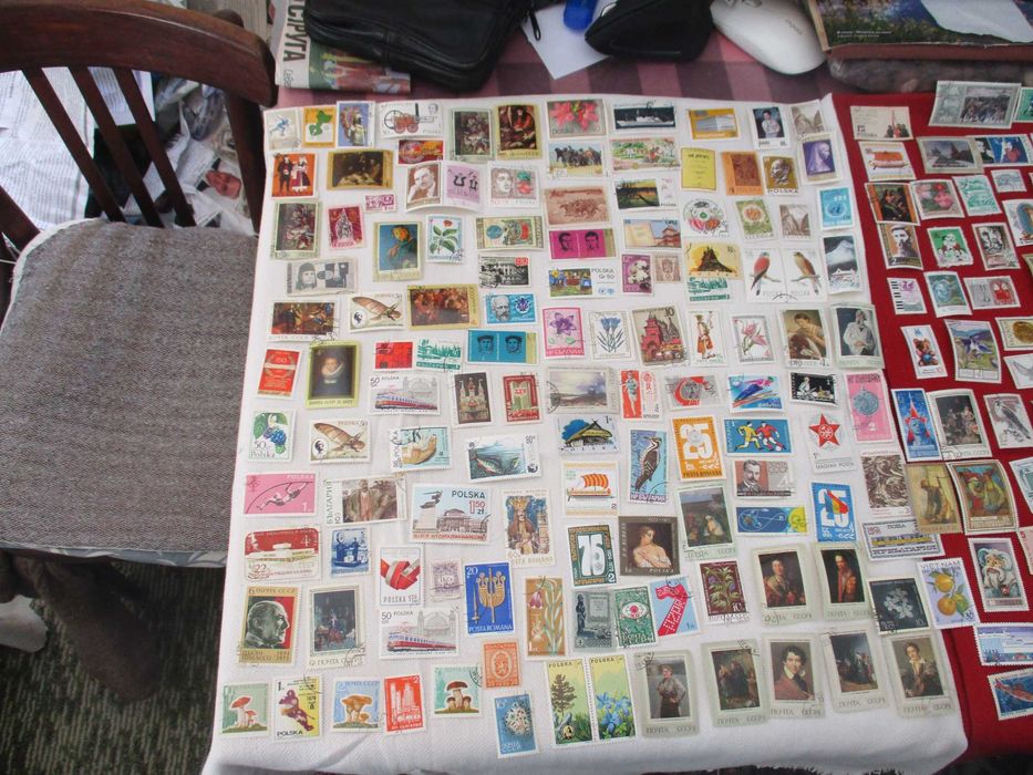 Пощенски марки:без и с печати от много държави разнообразни и ценни