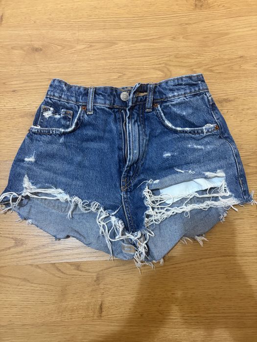 Продавам къси панталони ZARA