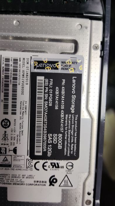Nas storage lenovo de4000F + 12 ssd 800gb