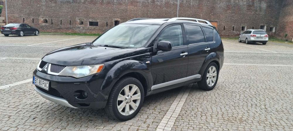 Mitsubishi Outlander 2 Full Full 7 Locuri Se oferă fiscal pe loc