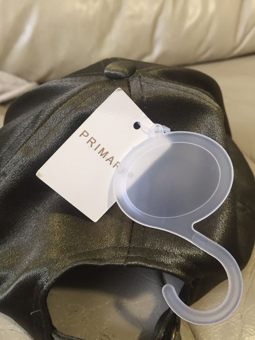 Шапка с козирка Primark