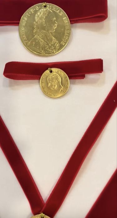 Monede placate cu aur 24 k