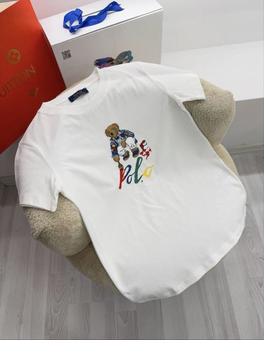 Продавам дамски тениски топ качество