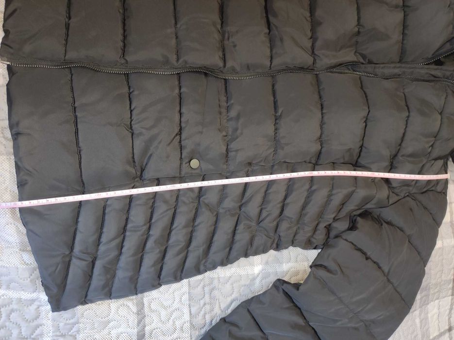 Чисто ново черно зимно яке LC WAIKIKI