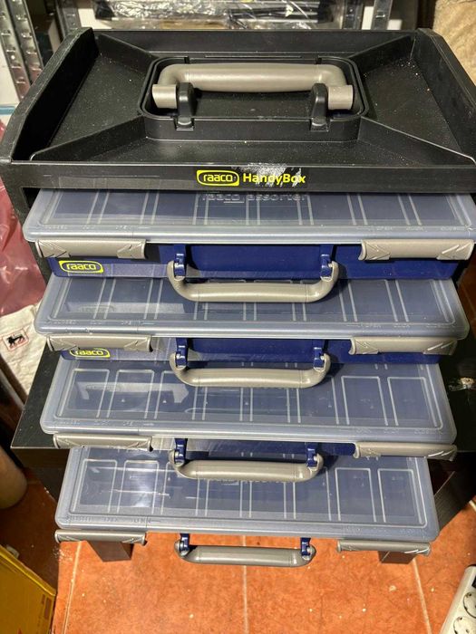 Raaco 136242 Cutie portabilă practică + 4 asortatoare A4, negru/albastru