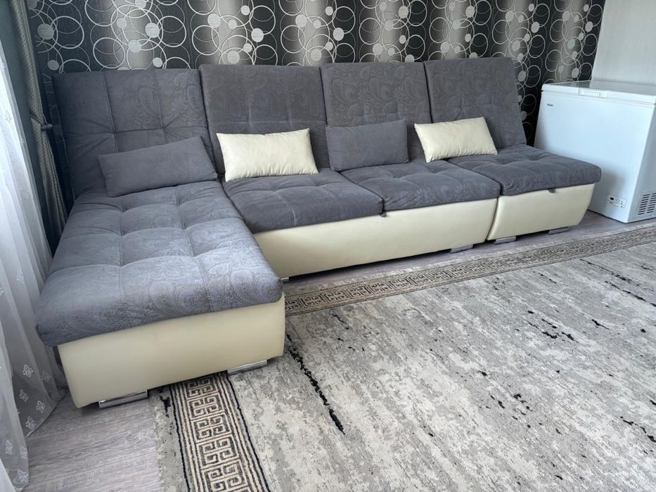 Продам диван в отличном состояний