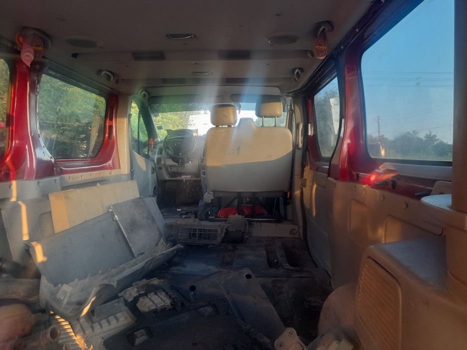 Dezmembrez Opel Vivaro Renault Trafic Nissan Primastar euro 5 2.0Diese
